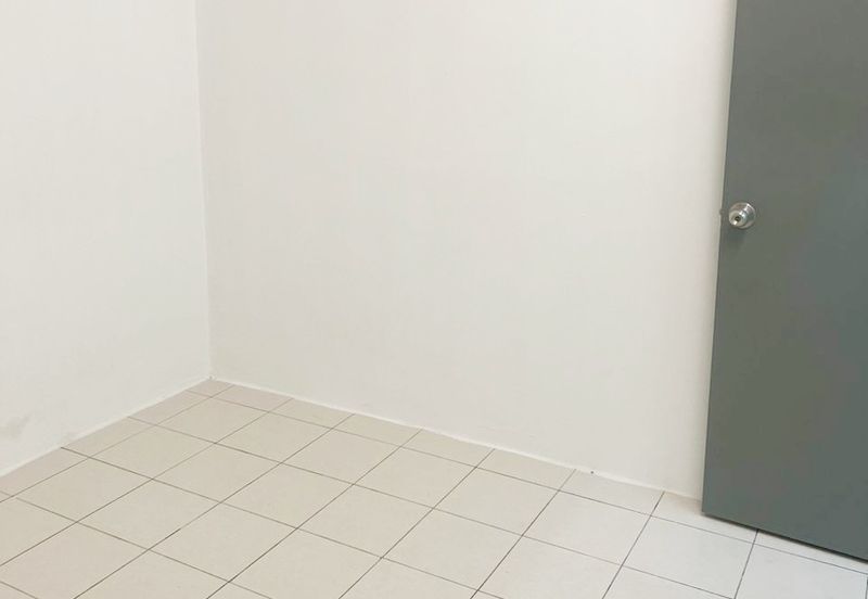 Residensi Bistaria, Ukay Bistari