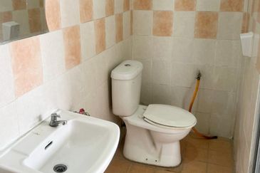 Residensi Bistaria, Ukay Bistari