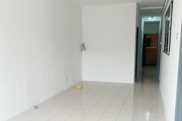 Residensi Bistaria, Ukay Bistari