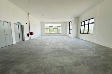 3 Storey Semi Detached Factory Rawang For Sale