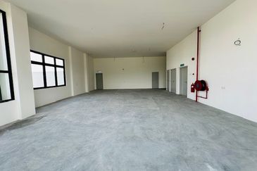 3 Storey Semi Detached Factory Rawang For Sale
