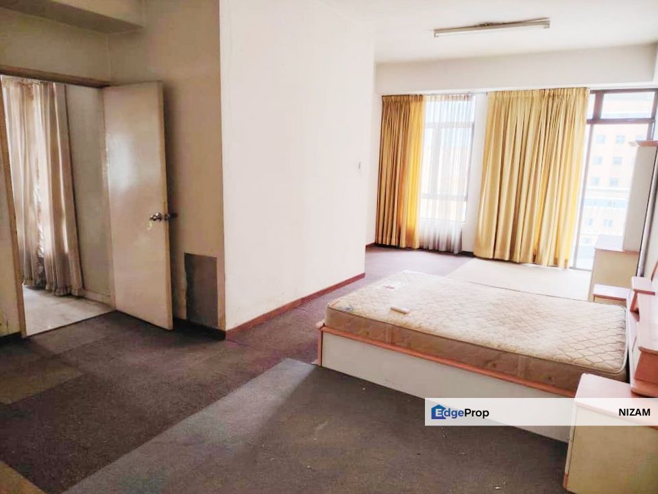 Facing Bukit Tunku Freehold Villa Putra Condo KL For Sale, Kuala Lumpur, KL City