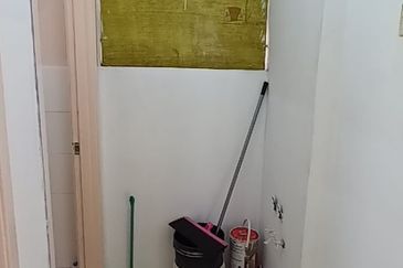 Aman Putra Apartment