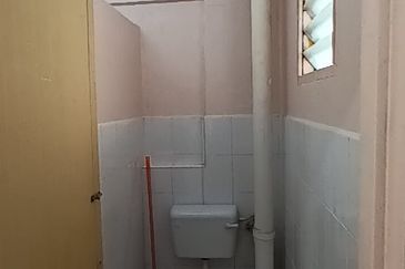 Aman Putra Apartment