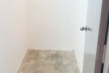 Residensi Bistaria, Ukay Bistari