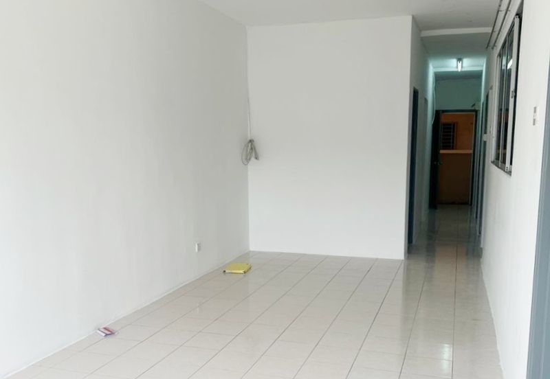 Residensi Bistaria, Ukay Bistari