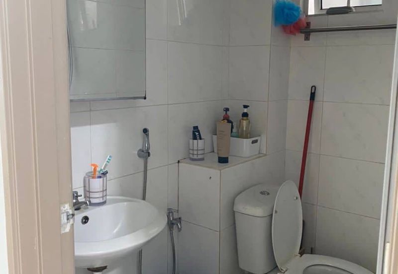 Neos @ PandanMas Townhouse