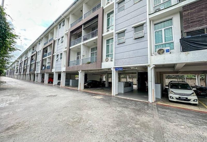 Neos @ PandanMas Townhouse