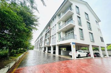 Neos @ PandanMas Townhouse