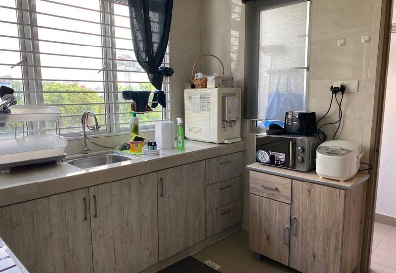 Neos @ PandanMas Townhouse