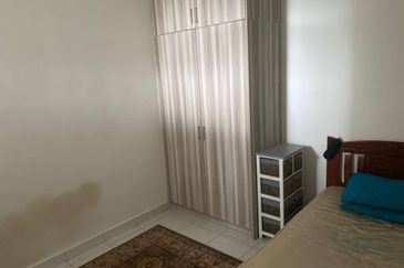 Neos @ PandanMas Townhouse