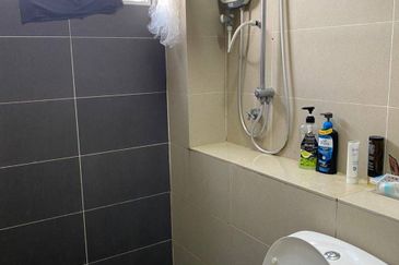 Neos @ PandanMas Townhouse