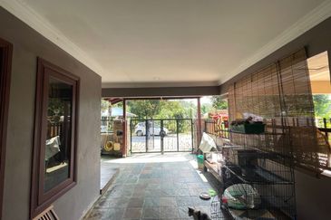 FACING OPEN DOUBLE STOREY TERRACE TAMAN MELAWATI KL