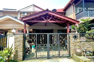 FACING OPEN DOUBLE STOREY TERRACE TAMAN MELAWATI KL
