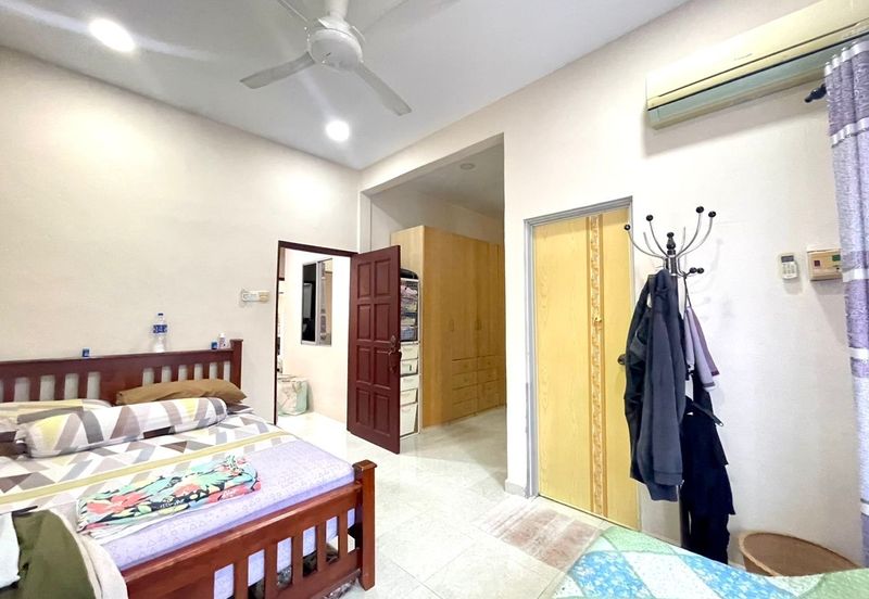 FACING OPEN DOUBLE STOREY TERRACE TAMAN MELAWATI KL