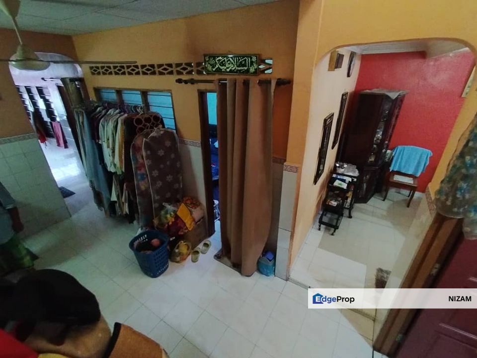 Single Storey Terraced House Petaling Jaya Selangor, Selangor, Petaling Jaya