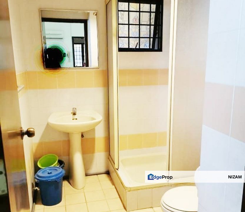 FREEHOLD WALKING TO LRT PWTC VILLA PUTERI CONDOMINIUM FOR SALE, Kuala Lumpur, KL City