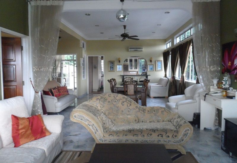 2 Storey Semi D Big Land Nice View Taman Melawati KL For Sale