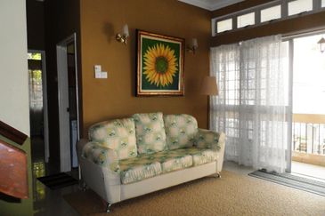 2 Storey Semi D Big Land Nice View Taman Melawati KL For Sale