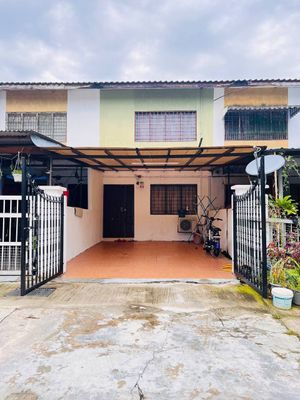 Freehold Renovated With Kitchen Cabinet, 2 Storey Terrace, Taman ...