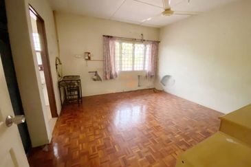 Taman Tepi Sungai ( Taman Teluk Pulai Indah )