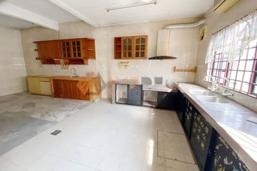 Taman Tepi Sungai ( Taman Teluk Pulai Indah )