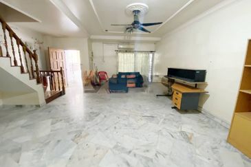 Taman Tepi Sungai ( Taman Teluk Pulai Indah )