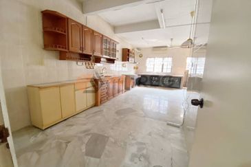 Taman Tepi Sungai ( Taman Teluk Pulai Indah )