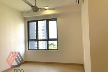 Gravit8 @ Klang South