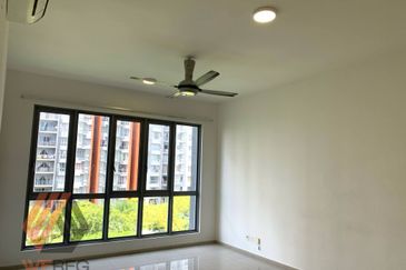 Gravit8 @ Klang South