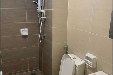 Gravit8 @ Klang South