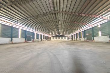 West Port, Pulau Indah