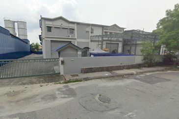 West Port, Pulau Indah