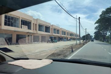 Teluk Pulai Commercial Center