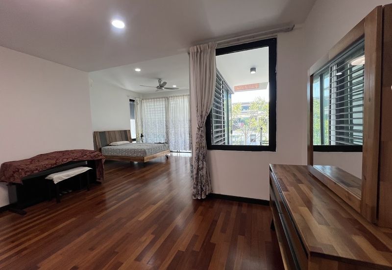 Duta Villa, Setia Alam