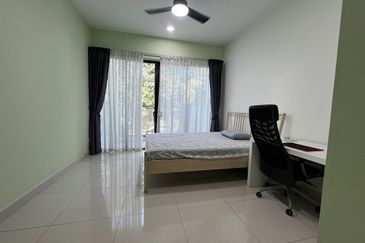 Duta Villa, Setia Alam