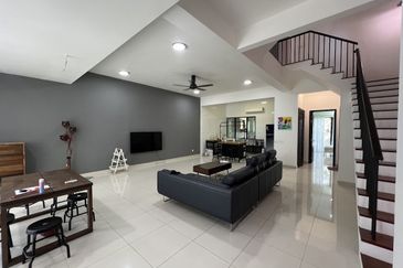 Duta Villa, Setia Alam