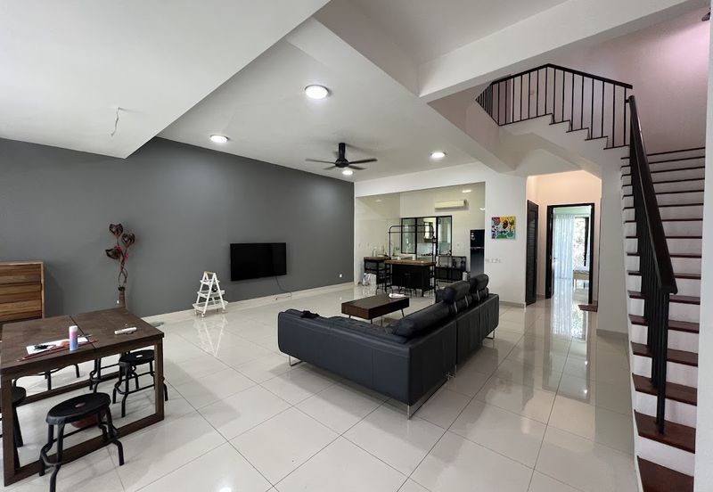 Duta Villa, Setia Alam