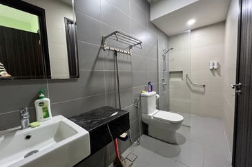 Duta Villa, Setia Alam