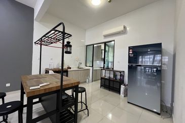 Duta Villa, Setia Alam