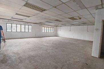 West Port, Pulau Indah