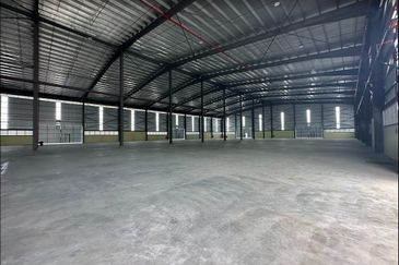 West Port, Pulau Indah