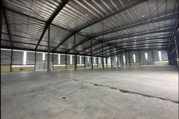 West Port, Pulau Indah