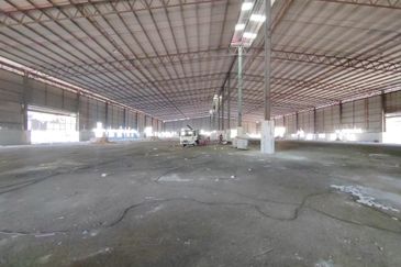 West Port, Pulau Indah