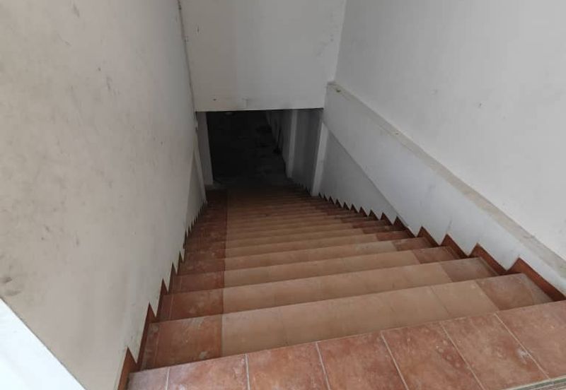 Teluk Pulai Commercial Center