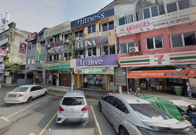 Teluk Pulai Commercial Center