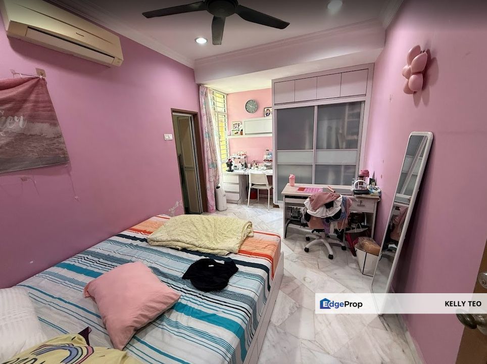 Taman Saga Klang 20x65 Terrace House for Sale Renovated, Selangor, Klang