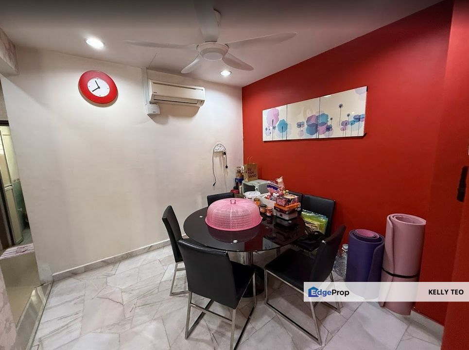 Taman Saga Klang 20x65 Terrace House for Sale Renovated, Selangor, Klang