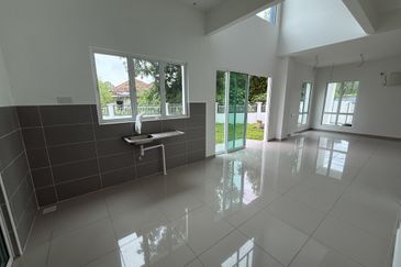 Taman Tepi Sungai ( Taman Teluk Pulai Indah )