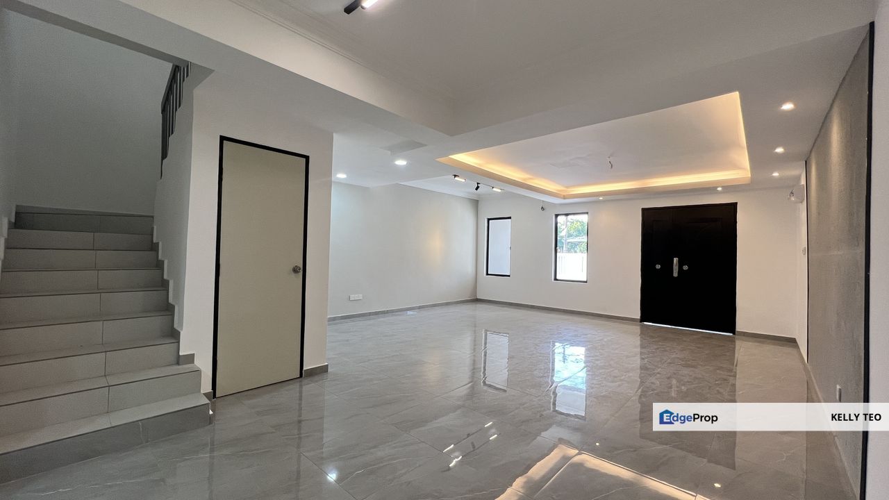 Taman Bayu Perdana Klang Double Storey Terraace House Well renovated, Selangor, Klang